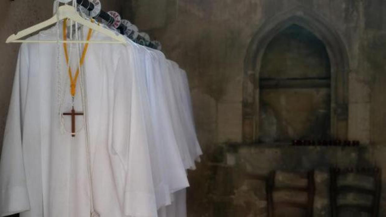 ABD&rsquo;de rahip skandalı: İşte kilisenin susturduğu o istismar dosyası!