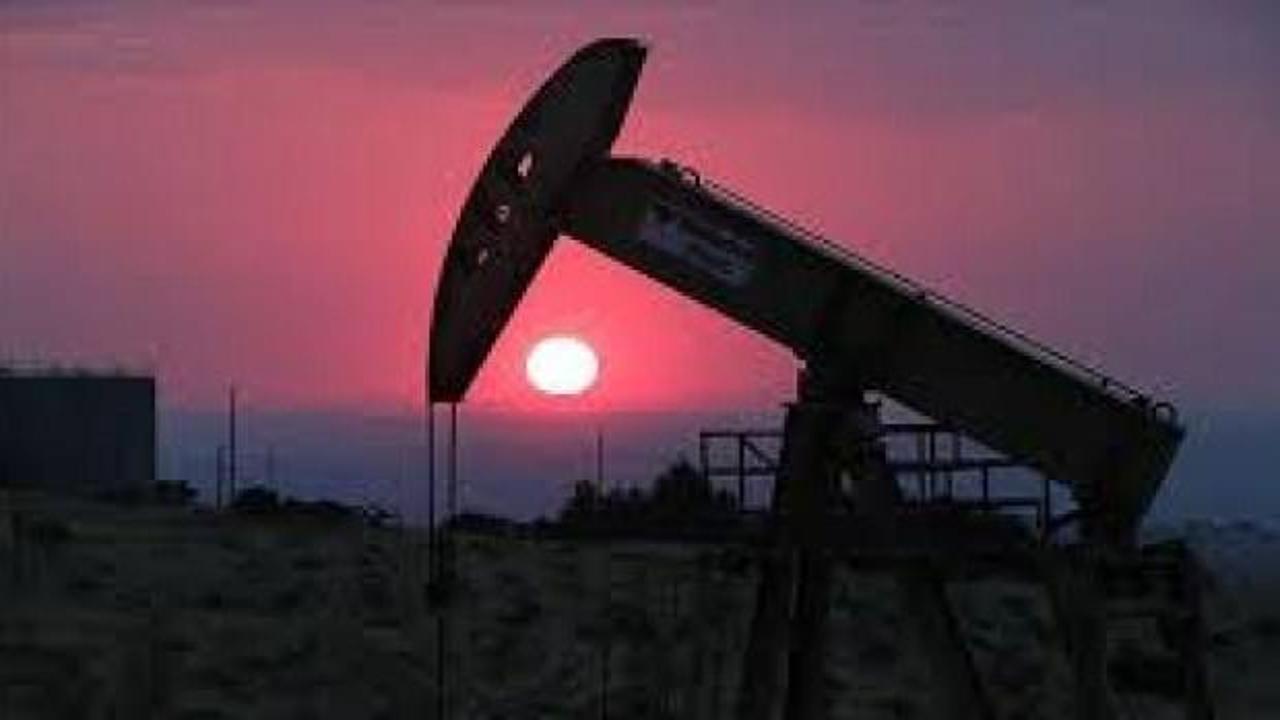 Brent petrol&uuml;n varili 59,40 dolardan işlem g&ouml;r&uuml;yor