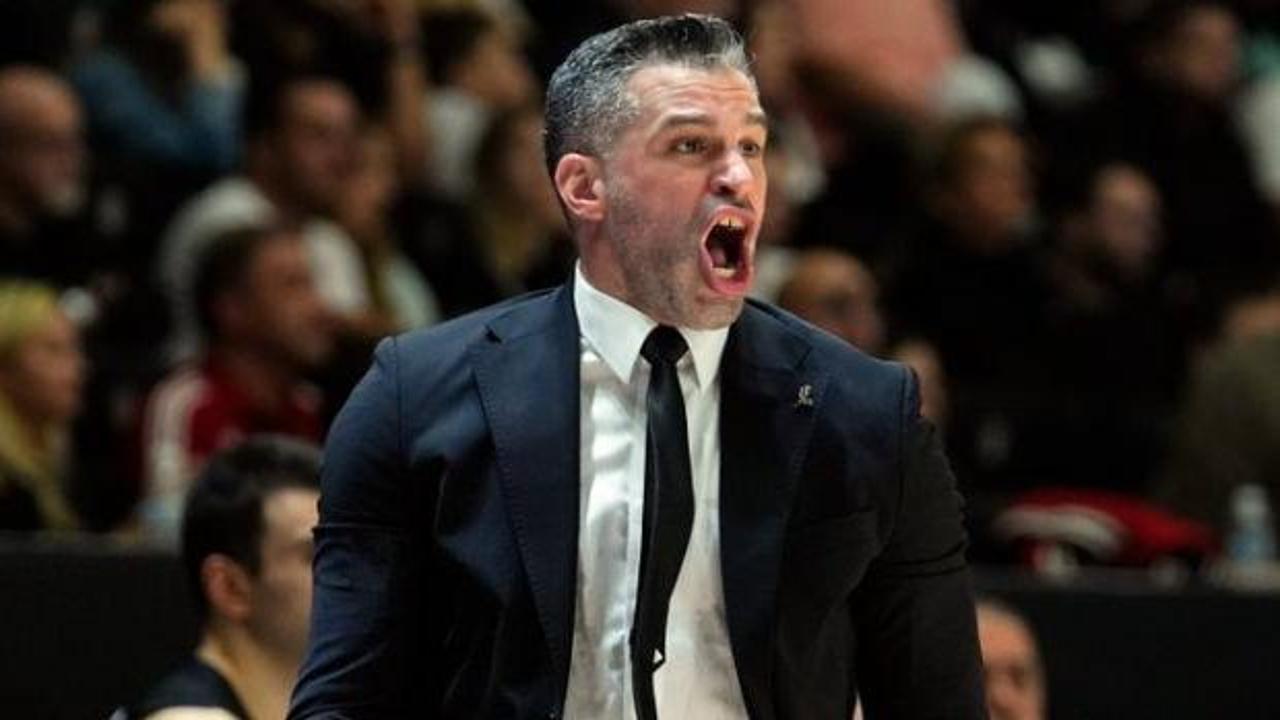 Beşiktaş'ın hocası canlı yayında ifşa etti! 'Şimdi akıllı olan baksın'