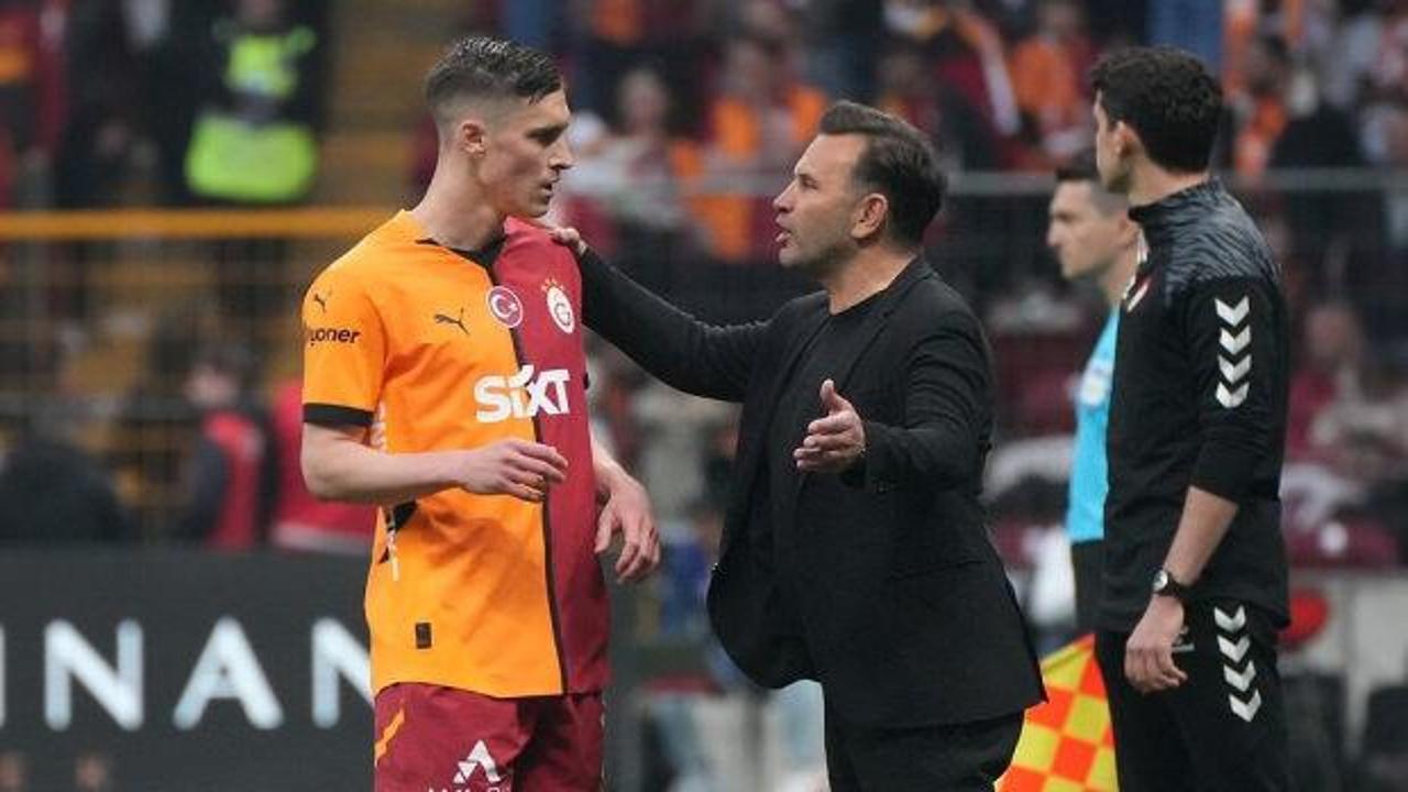 Galatasaray'da Okan Buruk'un g&ouml;zdesi Sallai'ye Premier Lig'den talip