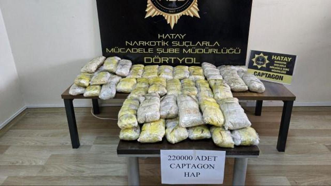 Hatay'da TIR'dan 220 bin adet uyuşturucu ecza ele ge&ccedil;irildi