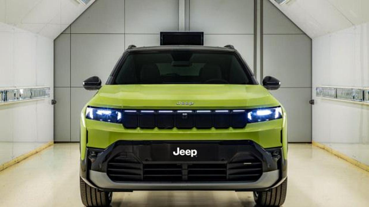 Jeep, tamamen yenilenen kompakt suv modeli compass&rsquo;ın &uuml;retimine start verdi!