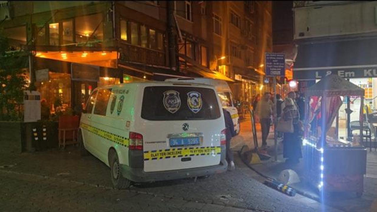 Kadık&ouml;y'de evde iki kişi &ouml;l&uuml; bulundu