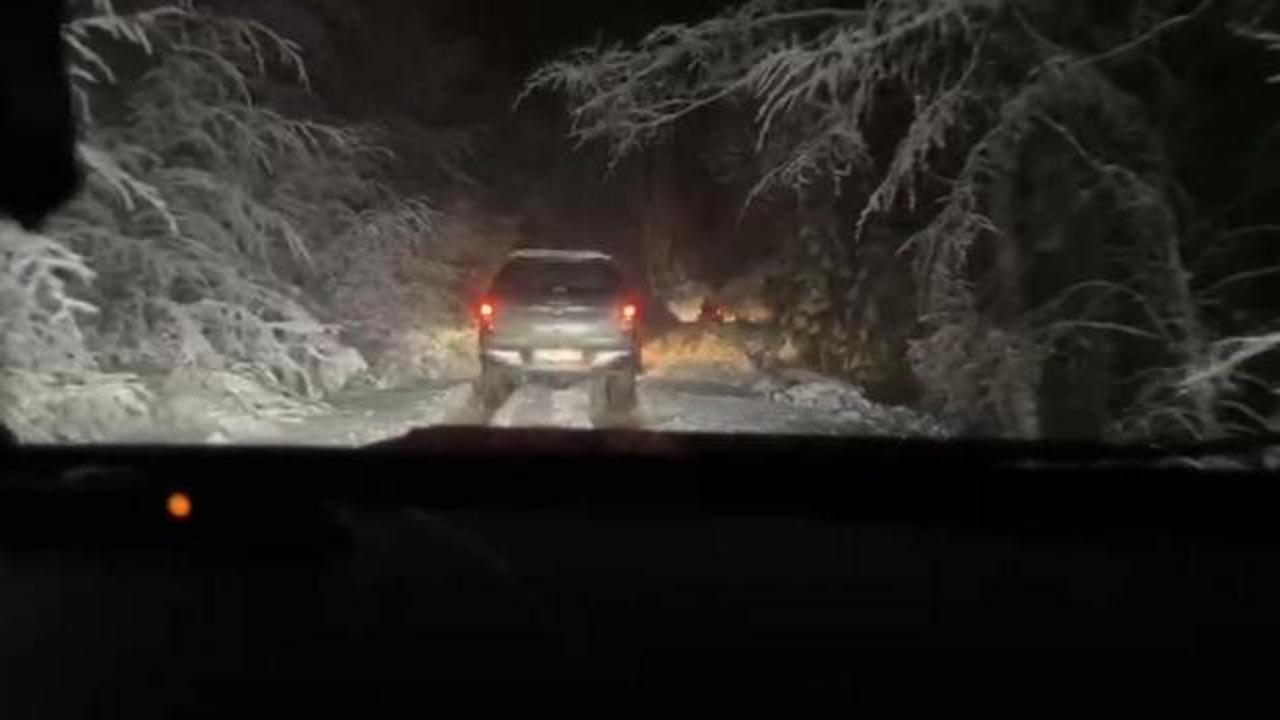 Karab&uuml;k'&uuml;n y&uuml;ksek kesimlerinde kar kalınlığı 40 santimetreye ulaştı
