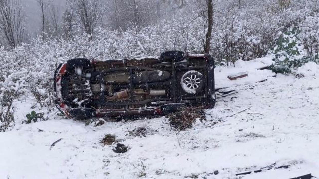 Ordu'da kamyonet karla kaplı yolda şarampole yuvarlandı: 6 yaralı