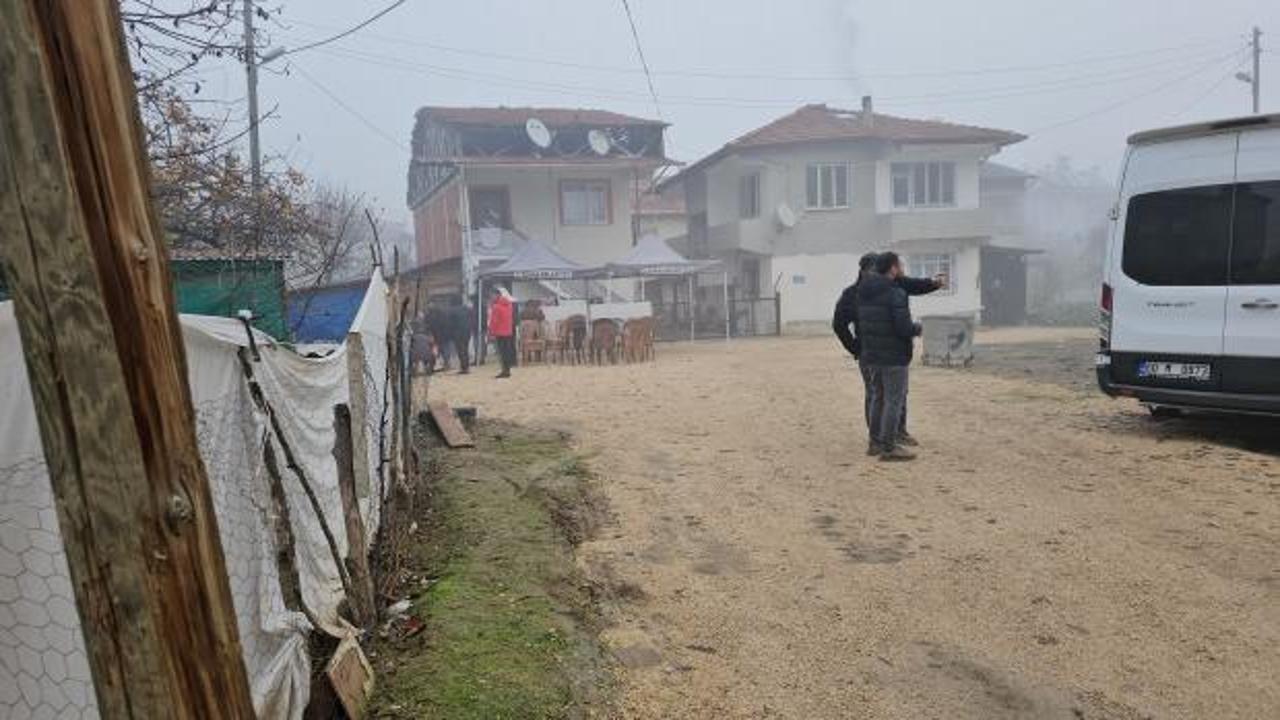 Tartıştığı arkadaşını evinin &ouml;n&uuml;nde vurdu