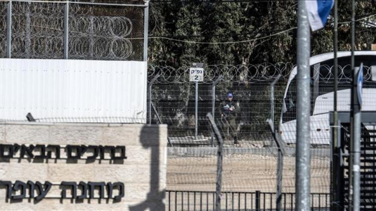 Tel Aviv diken &uuml;st&uuml;nde: 'Hapishanelerde b&uuml;y&uuml;k bir isyanın eşiğindeyiz'