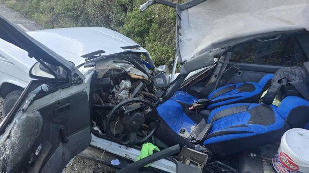 Trabzon'da otomobilin &uuml;zerine kaya par&ccedil;ası d&uuml;şt&uuml;: 5 yaralı