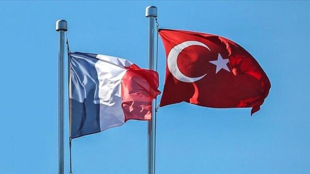T&uuml;rkiye'den Fransa i&ccedil;in seyahat uyarısı