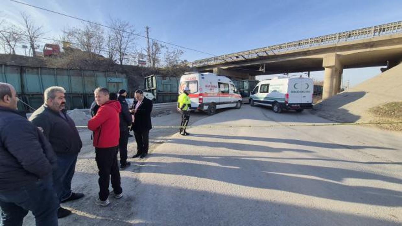 Y&uuml;k treni faciası: 18 yaşındaki Buğrahan &ouml;ld&uuml;!