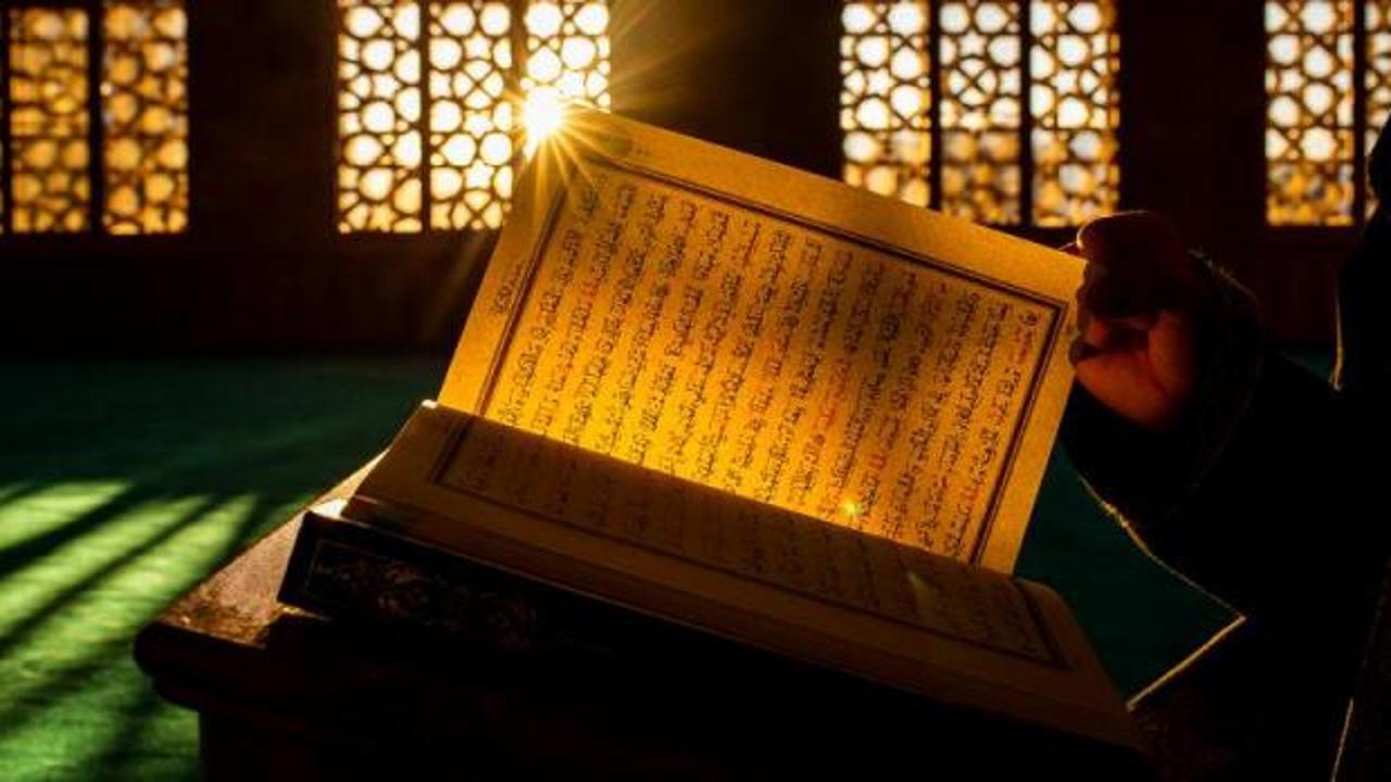 Almanya'da &ccedil;arpıcı anket: Gen&ccedil;ler kiliseden &ccedil;ok İslam'a g&uuml;veniyor!