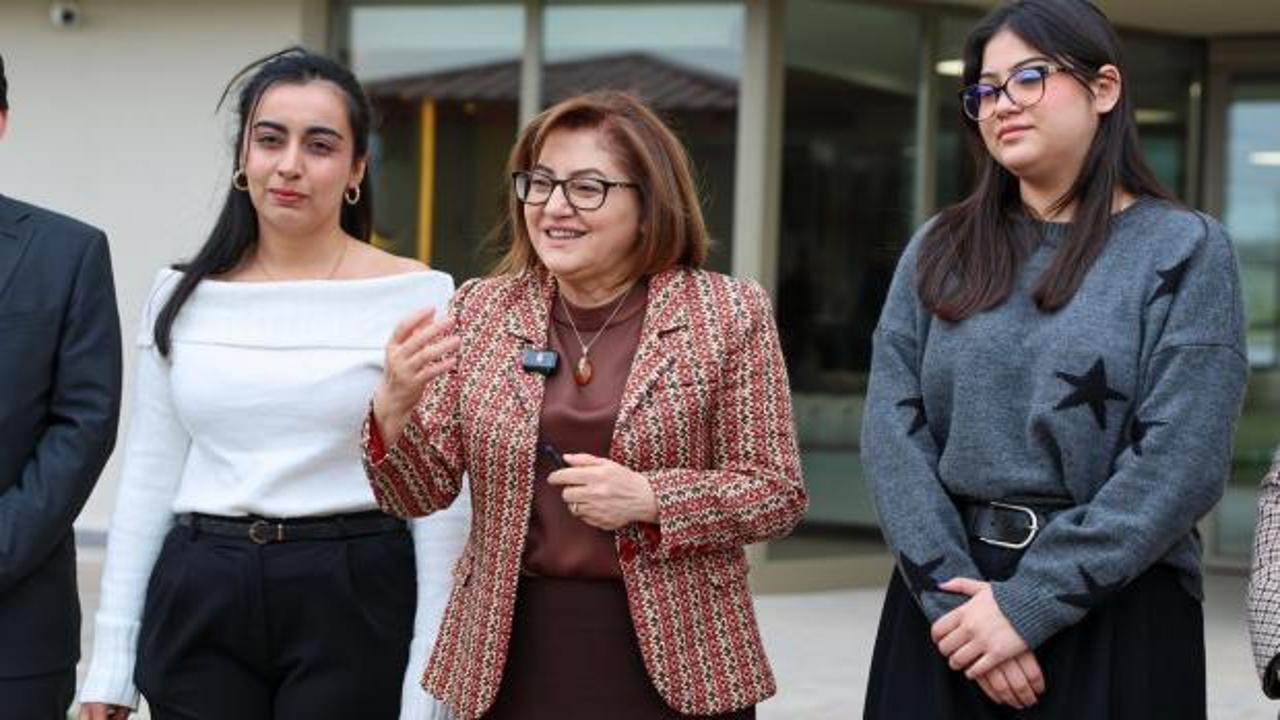 Başkan Şahin&rsquo;den &uuml;niversite &ouml;ğrencilerine yeni m&uuml;jde