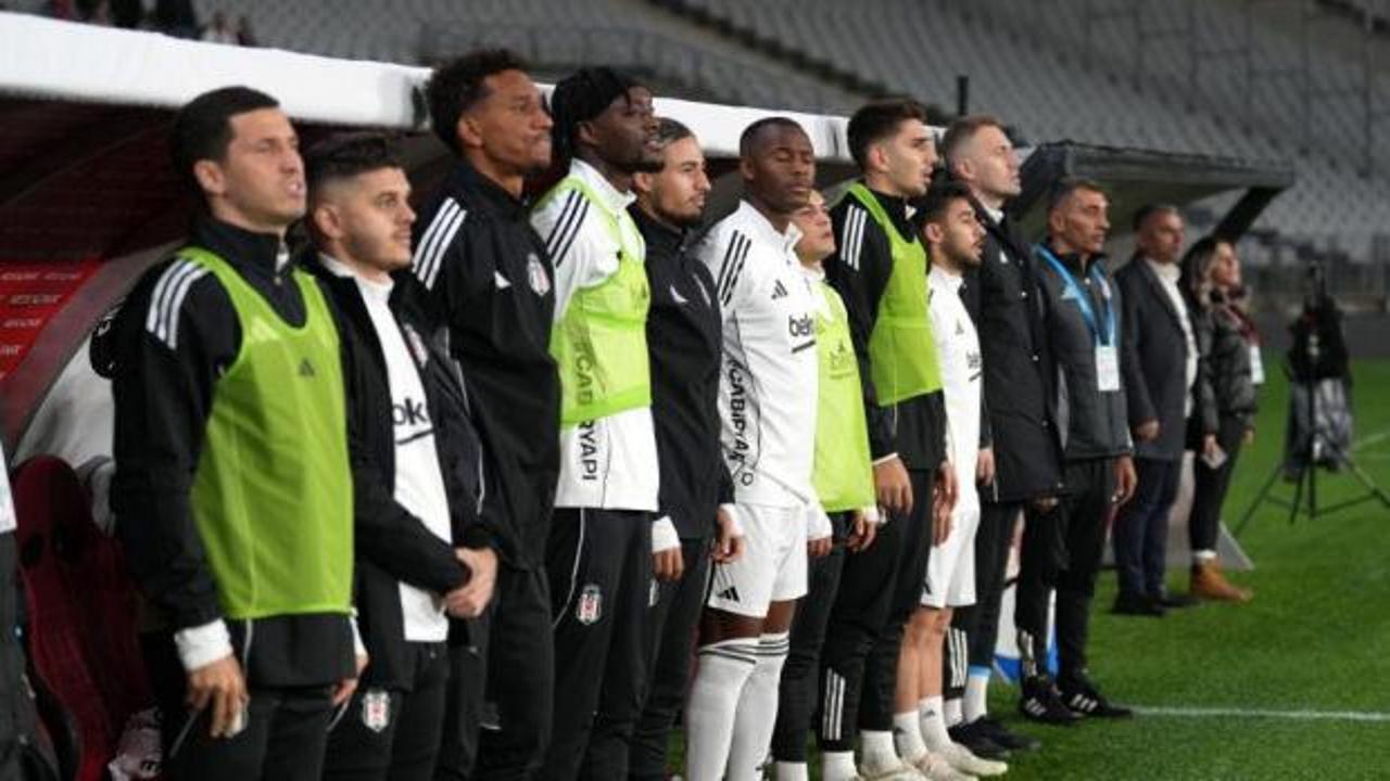 Beşiktaş'ta kul&uuml;be sınıfta kaldı! Kenardan sadece 4 goll&uuml;k katkı