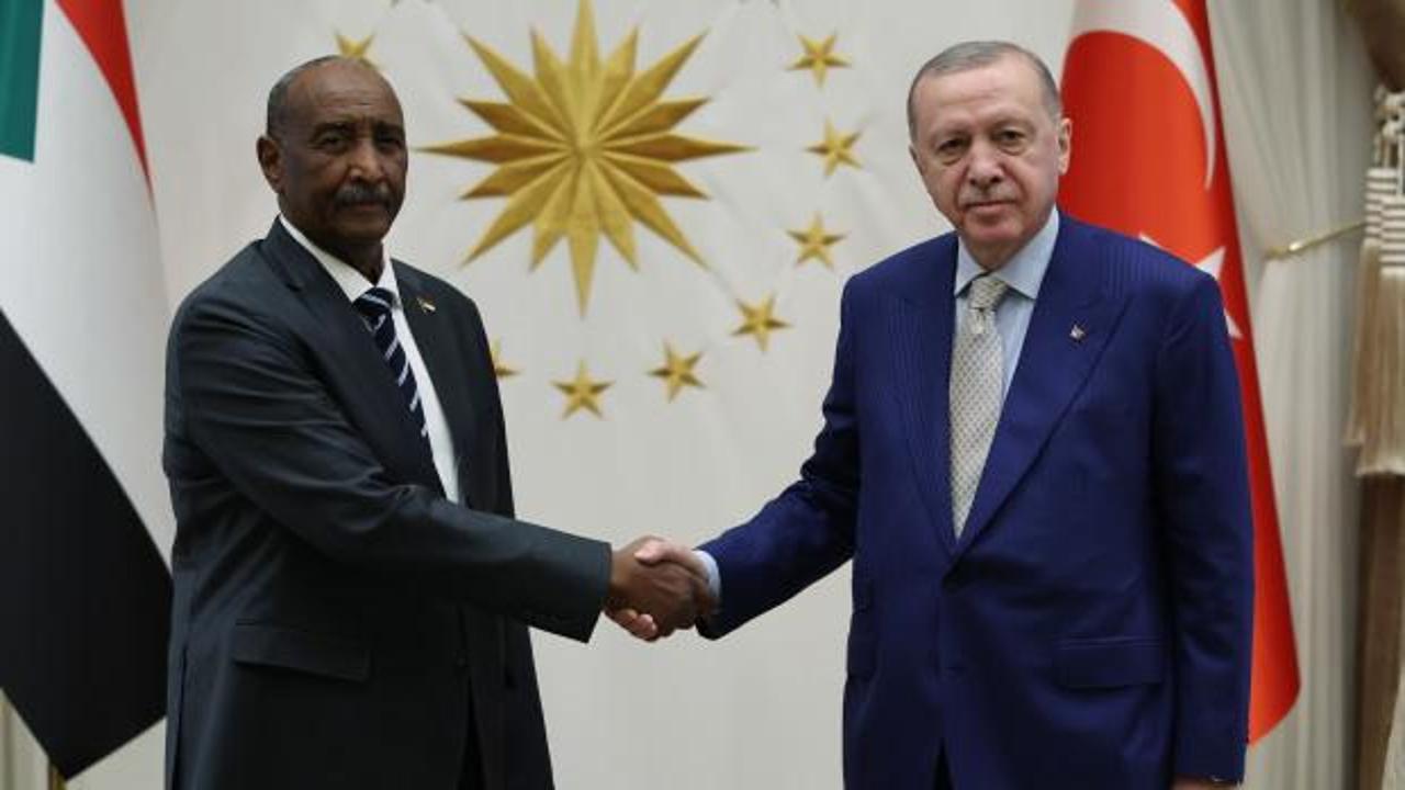 Cumhurbaşkanı Erdoğan, Sudan Egemenlik Konseyi Başkanı el-Burhan ile g&ouml;r&uuml;şt&uuml;