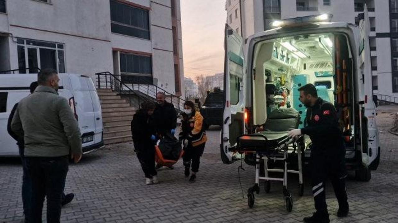 Diyarbakır&rsquo;da kadın, evinde &ccedil;&ouml;p poşeti i&ccedil;inde &ouml;l&uuml; bulundu