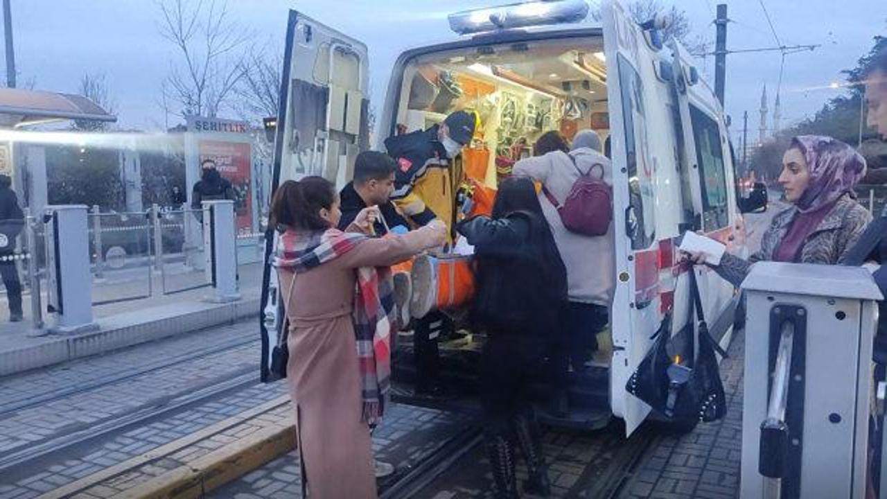 Liselilerin kavgası kanlı bitti