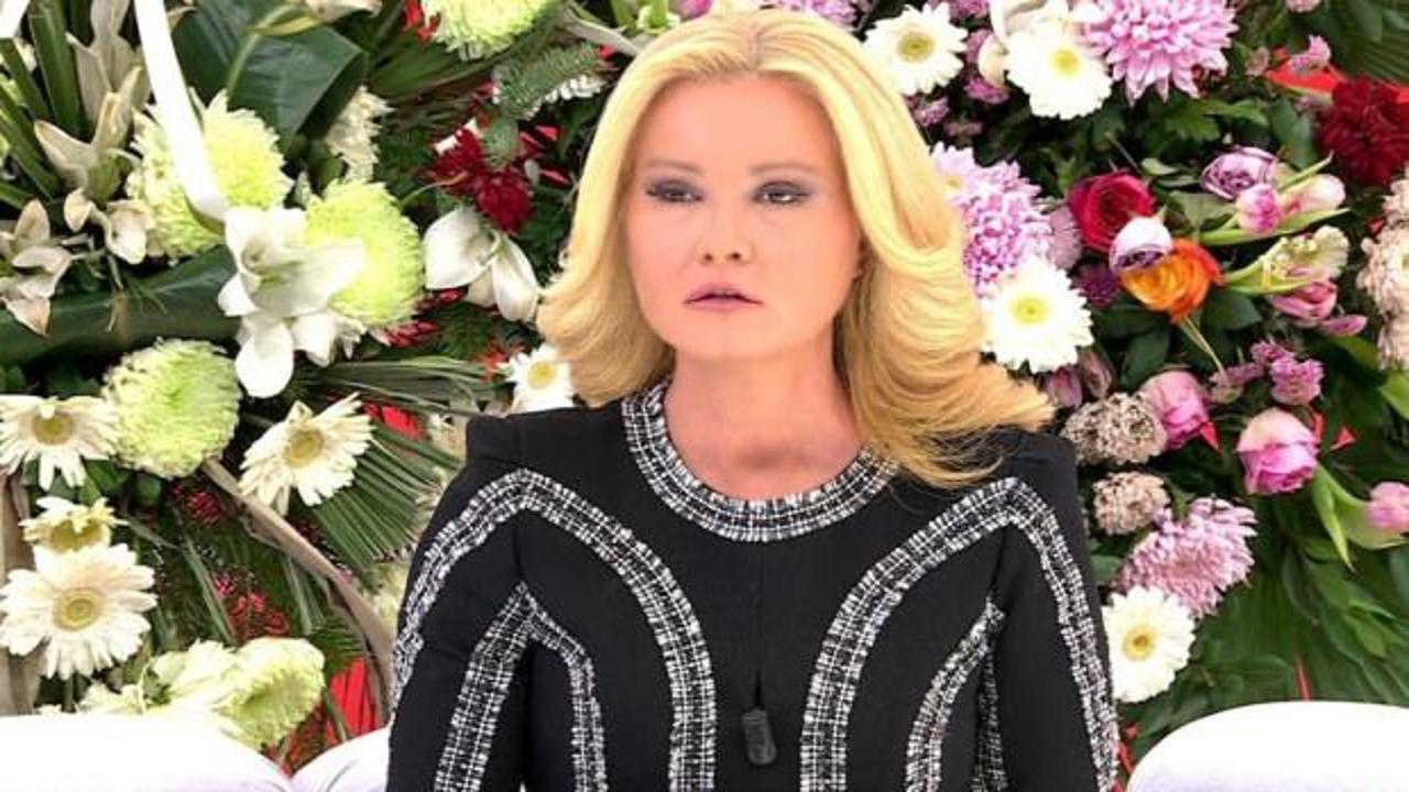 M&uuml;ge Anlı'dan Fenerbah&ccedil;e'ye İrfan Can Kahveci tepkisi: Seviyoruz kardeşim neden...