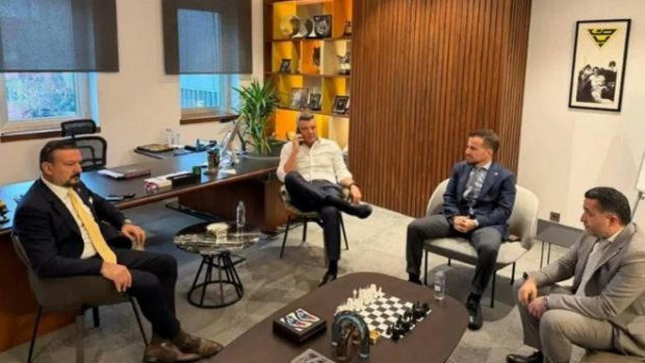 Sadettin Saran kul&uuml;p binasına geldi! İşte İlk fotoğrafı