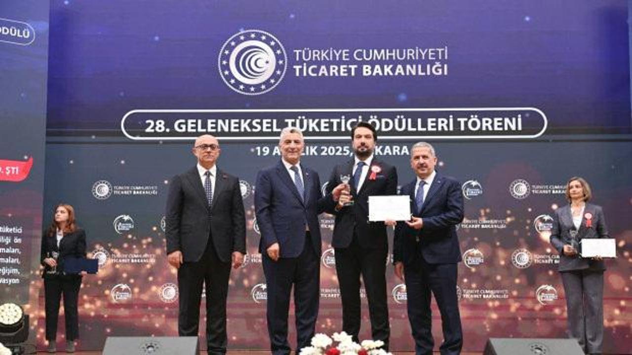 Samsung T&uuml;rkiye&rsquo;ye &ldquo;T&uuml;ketici Memnuniyetini İlke Edinen Firma&rdquo; &Ouml;d&uuml;l&uuml;!