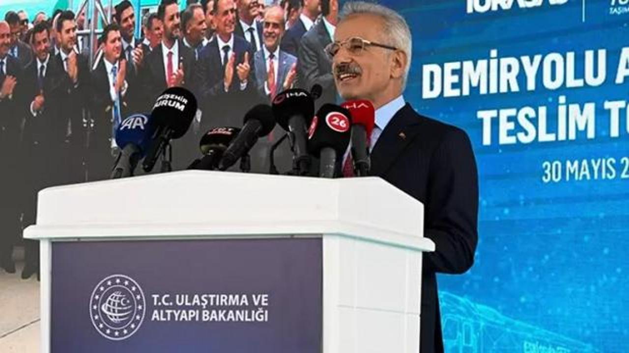 Bakan Uraloğlu: Milli Elektrikli Hızlı Tren 2026&rsquo;da raylara iniyor