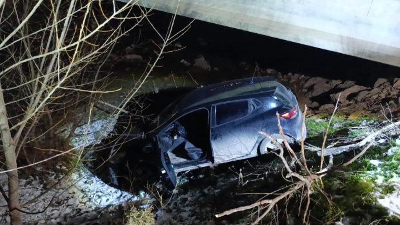 Bursa'da otomobil dereye düştü: 1 yaralı