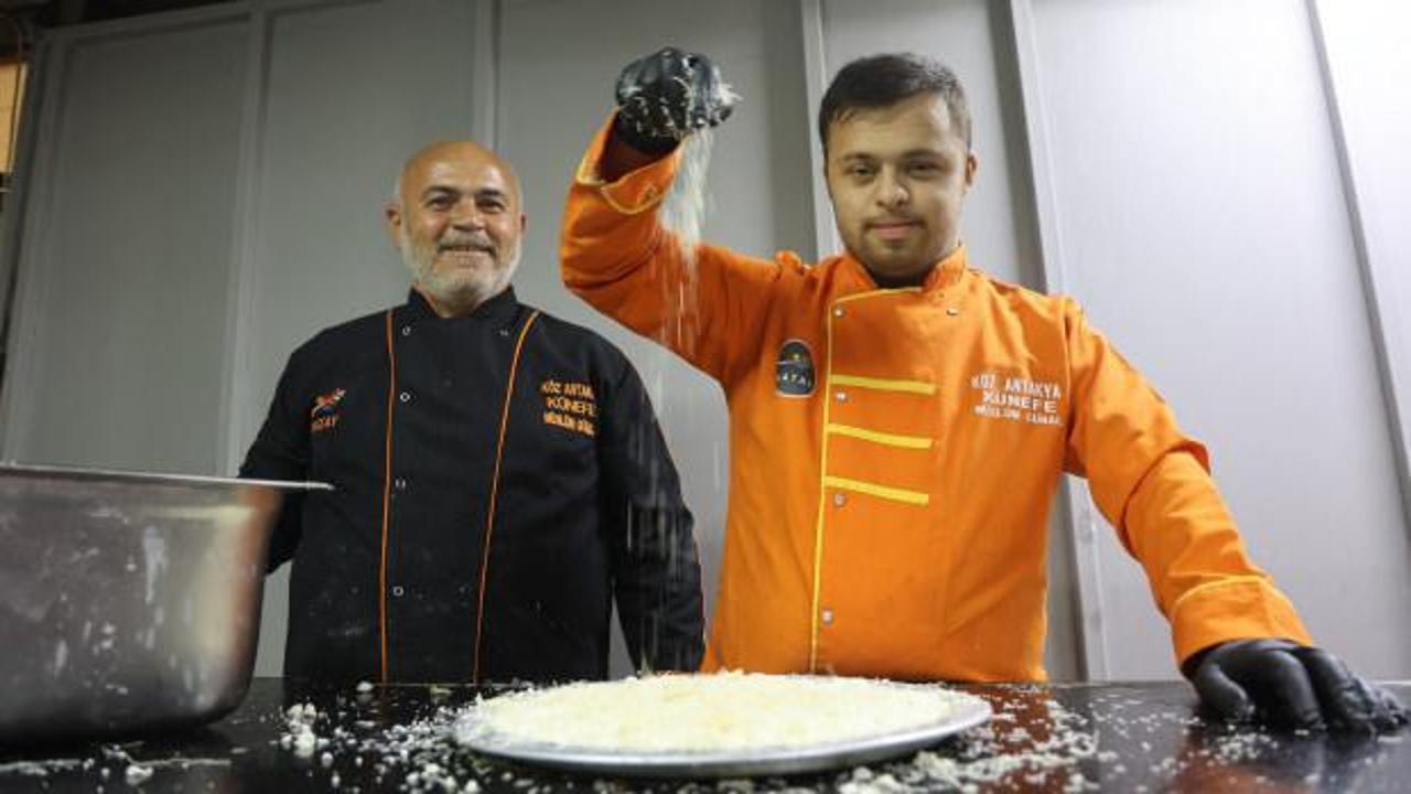Down sendromlu Mehmet Antakya k&uuml;nefesi ustası oldu, &ouml;zel m&uuml;şterileri bile var!