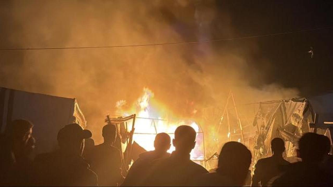 Gazze'de çadırda çıkan yangın anne ve çocuğunu hayattan kopardı