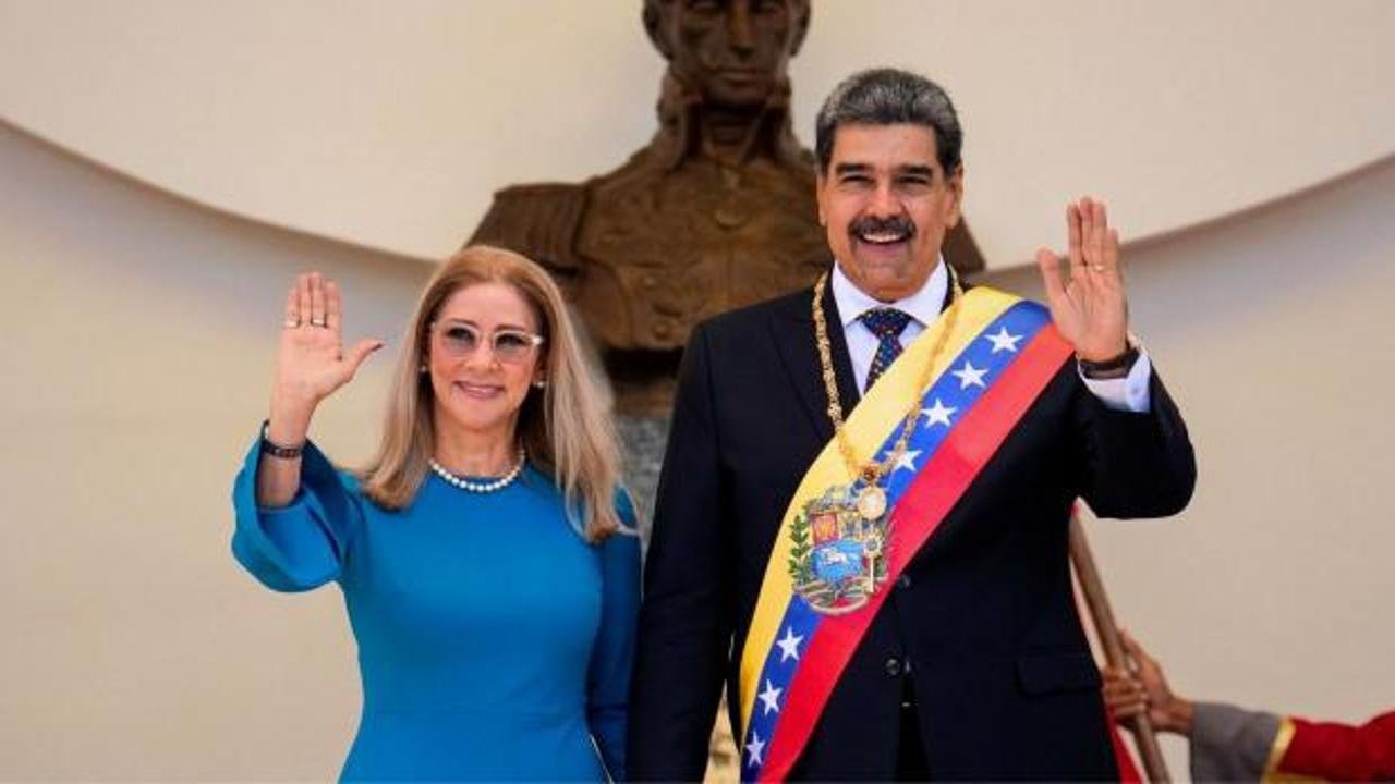 Maduro ve eşinin nasıl esir alındığı ortaya çıktı! Sürüklenerek çıkarıldılar