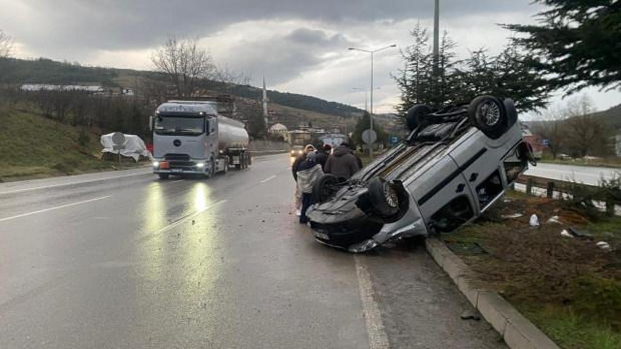 Samsun&rsquo;da hafif ticari ara&ccedil; takla attı: Yaralılar var