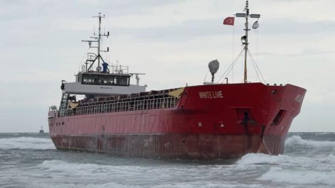 Tekirdağ'da yük gemisi karaya oturdu