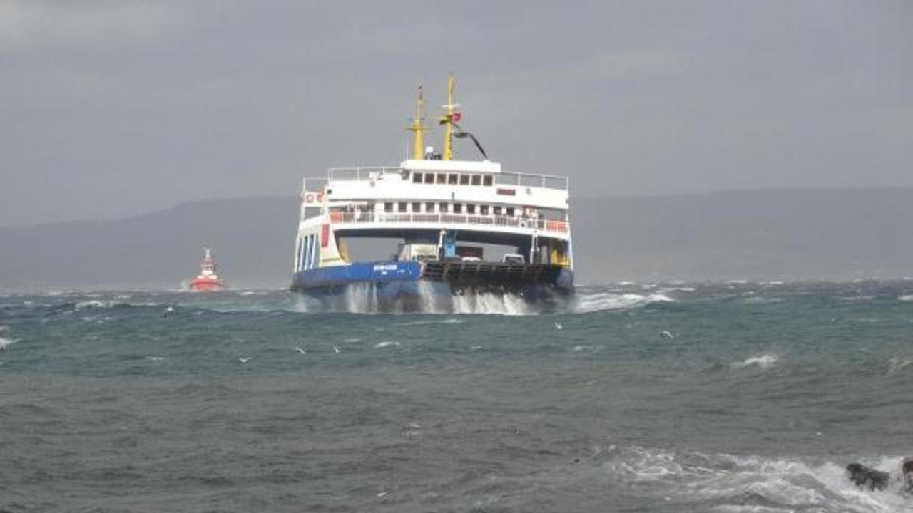 Feribot seferlerine fırtına engeli