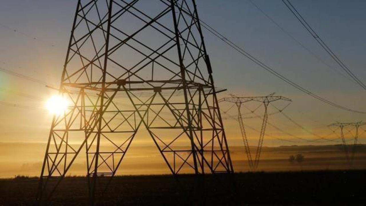 Fransa'da 92 bin hane hâlâ karanlık! Elektrik sorunu devam ediyor