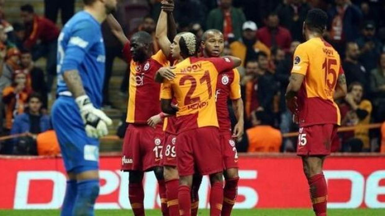 Galatasaray'ın eski yıldızı Süper Lig'de tutunamadı: Sezon bitmeden takımsız kaldı