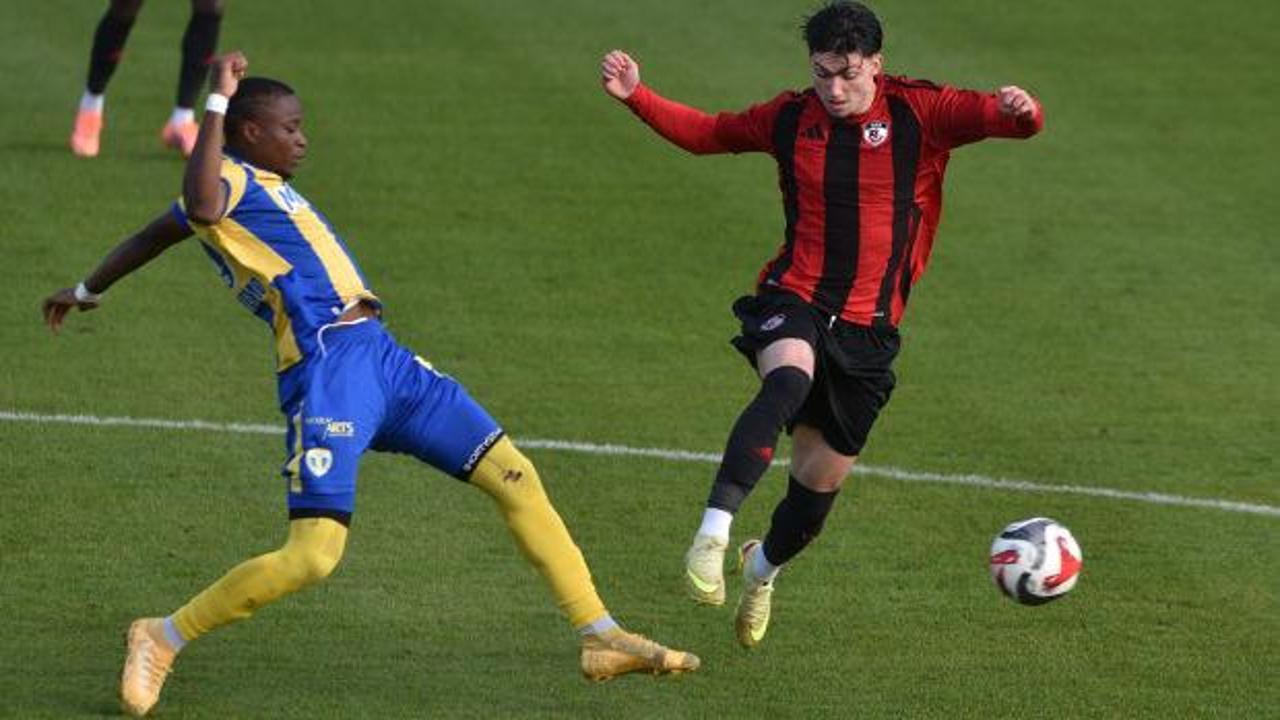 Gaziantep FK Avrupa ekibiyle Antalya'da kozlarını paylaştı