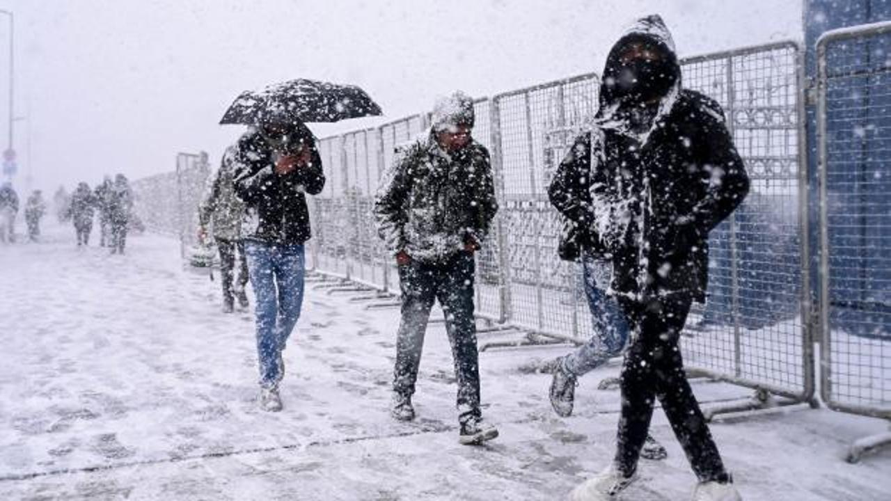 İstanbul'da yarın okullar tatil olacak mı? İstanbul Valiliğinden yeni açıklama