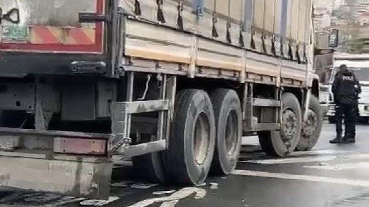 Kocaeli’nde feci kaza: Kamyonun altında kaldı