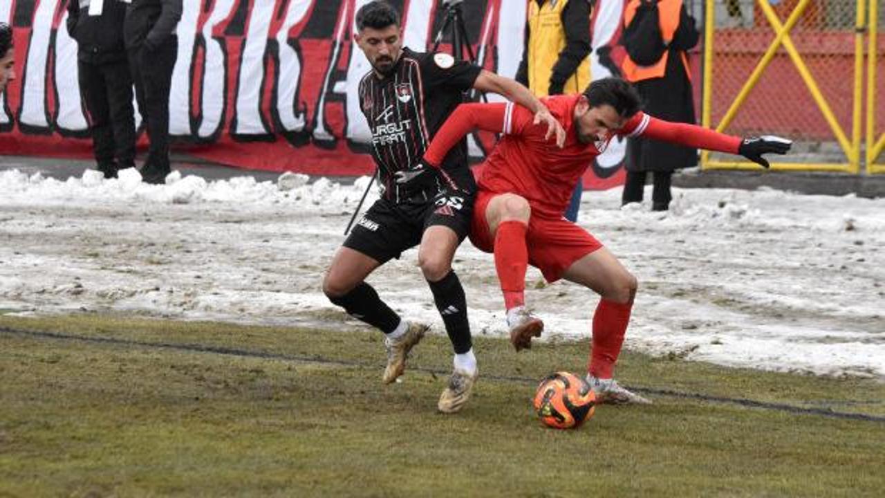 Play-off mücadelesi veren 2 takım kapıştı! Deplasmanda 3 puanı tek golle aldılar