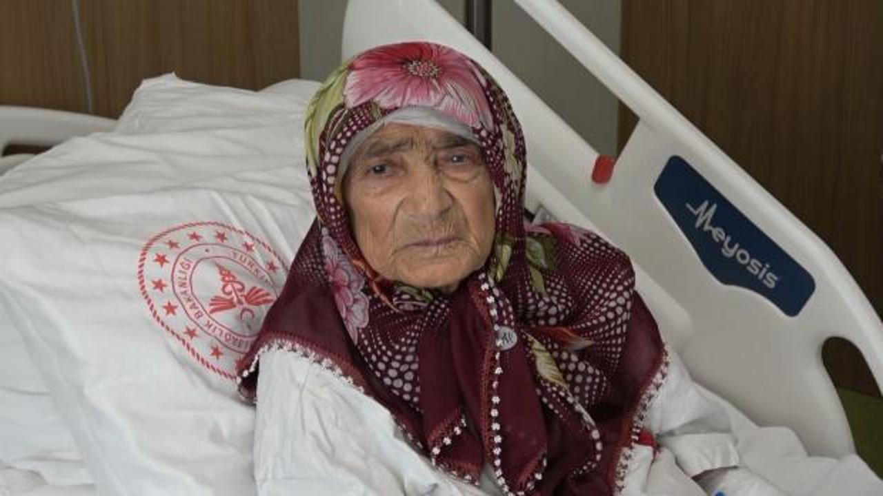 Duyan inanamadı! Yaşlı kadının karnından &ccedil;ıkarılanın ağırlığı şaşırttı