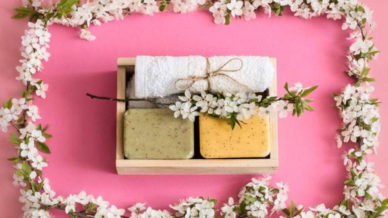 El Yapımı Hediye: Doğal Sabun Setleri