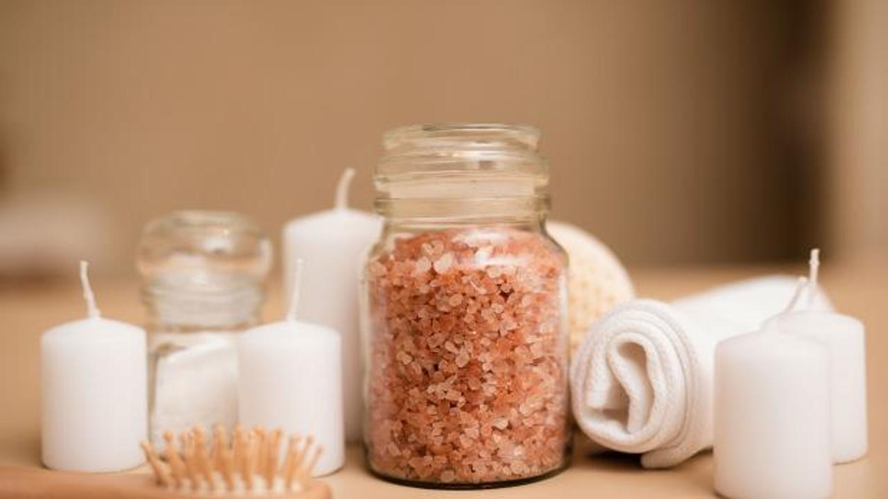 Evde Spa Deneyimi: Banyo Tuzu ve Bombaları