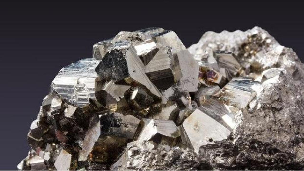 Gümüş rezervleri birkaç ülkede toplanıyor! 10 yıldır arz açığı büyüyor...