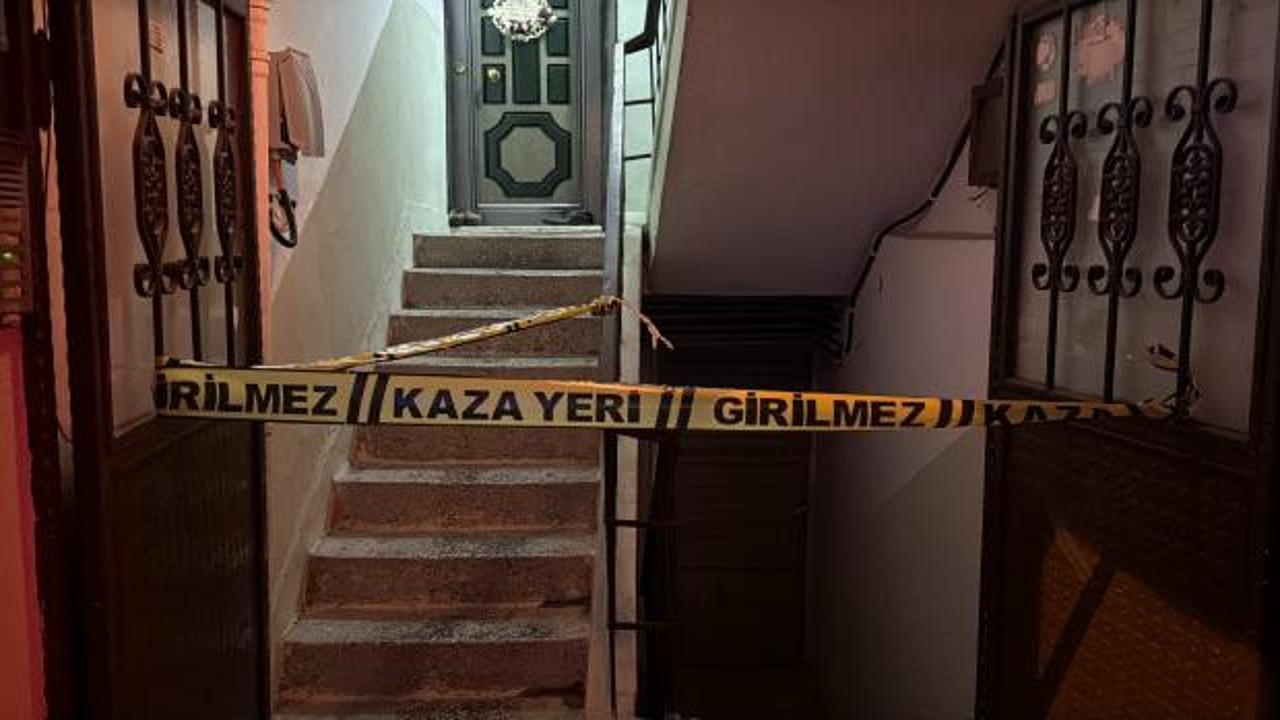 Karab&uuml;k'te ş&uuml;pheli &ouml;l&uuml;m: Merdiven boşluğunda cesedi bulundu