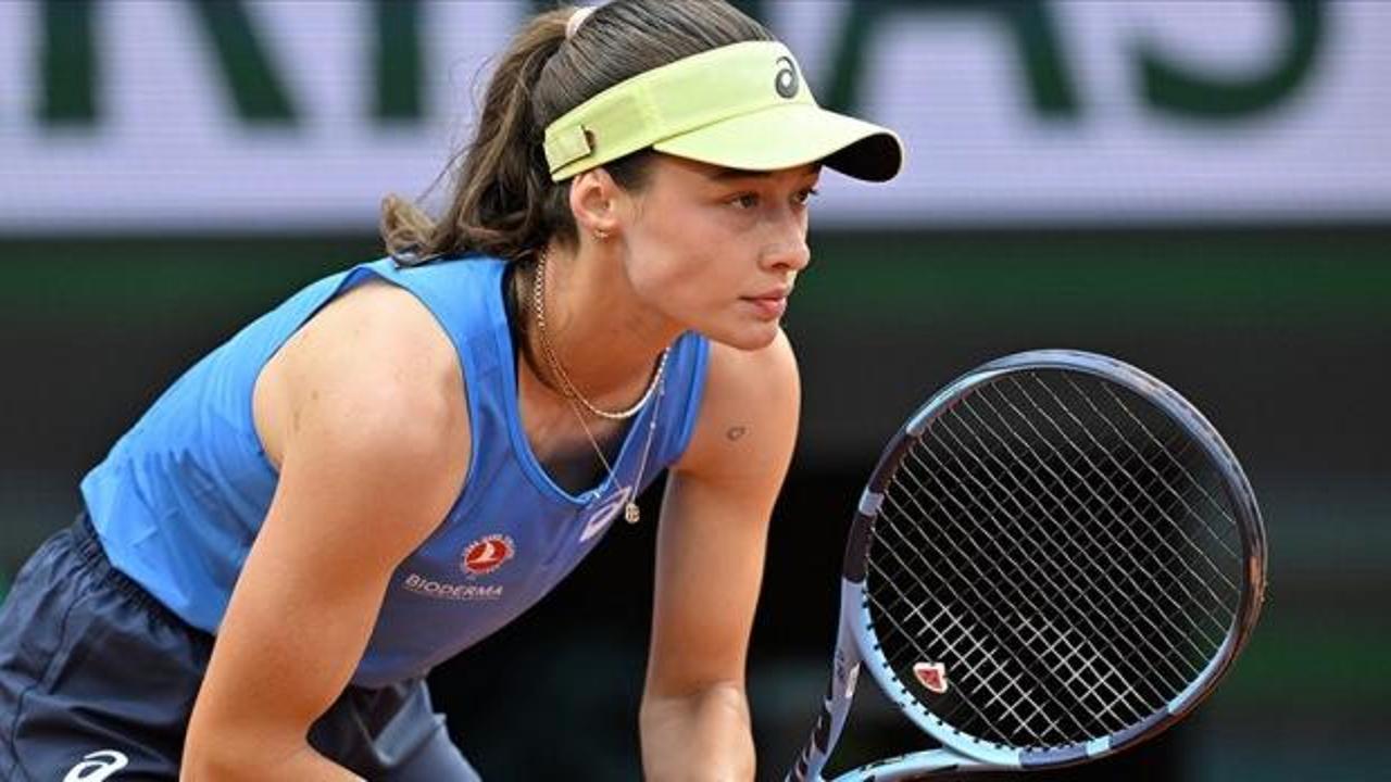 Milli tenis&ccedil;i Zeynep S&ouml;nmez, Avustralya A&ccedil;ık elemelerinde 2. tura y&uuml;kseldi