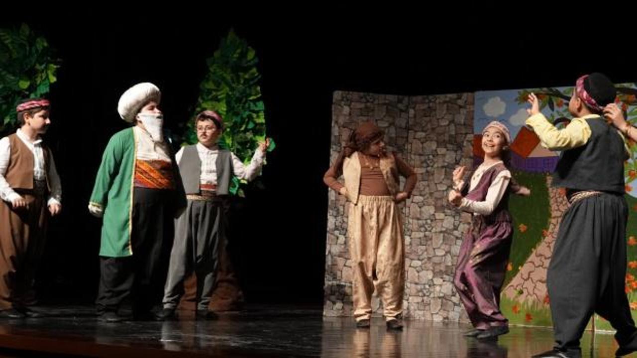 'Sahnenin Yıldızları' göz kamaştırdı