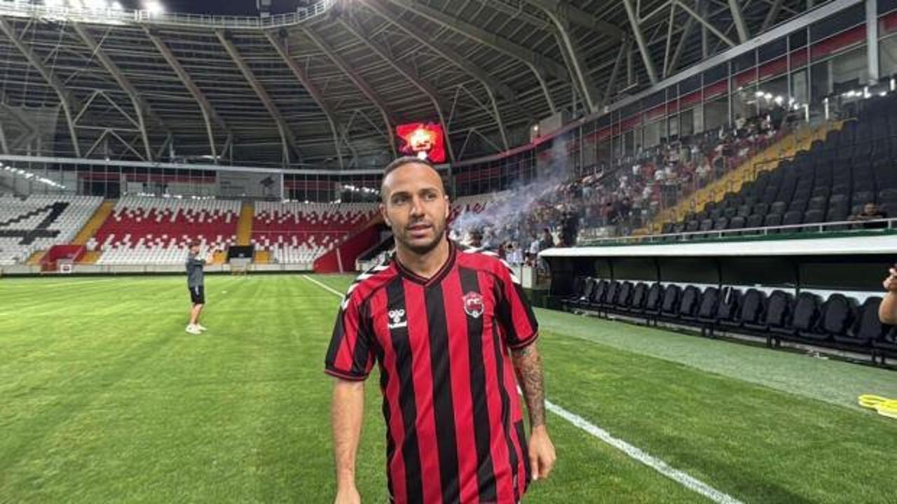 Süper Lig'de 2 şampiyonluk yaşamıştı: Efsane futbolcu 2. Lig ekibine transfer oldu