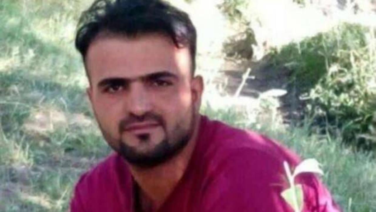 Van'da bir genç iş yerinin önündeki araçta ölü bulundu