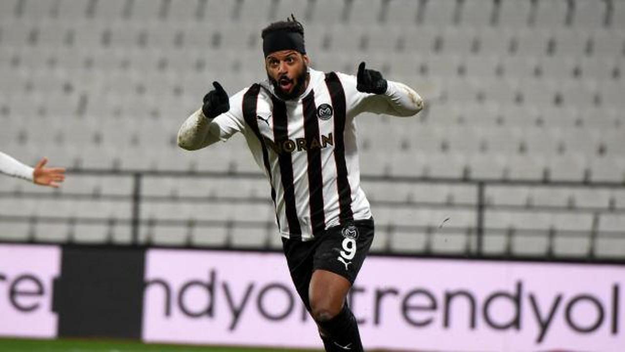 33 yaşındaki Fransız forvet Birinci Lig’de fırtınalar estiriyor