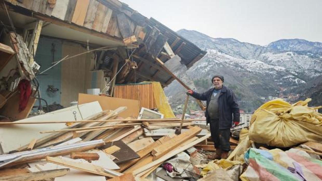 Artvin'de ineklerini besleyen adam canını zor kurtardı