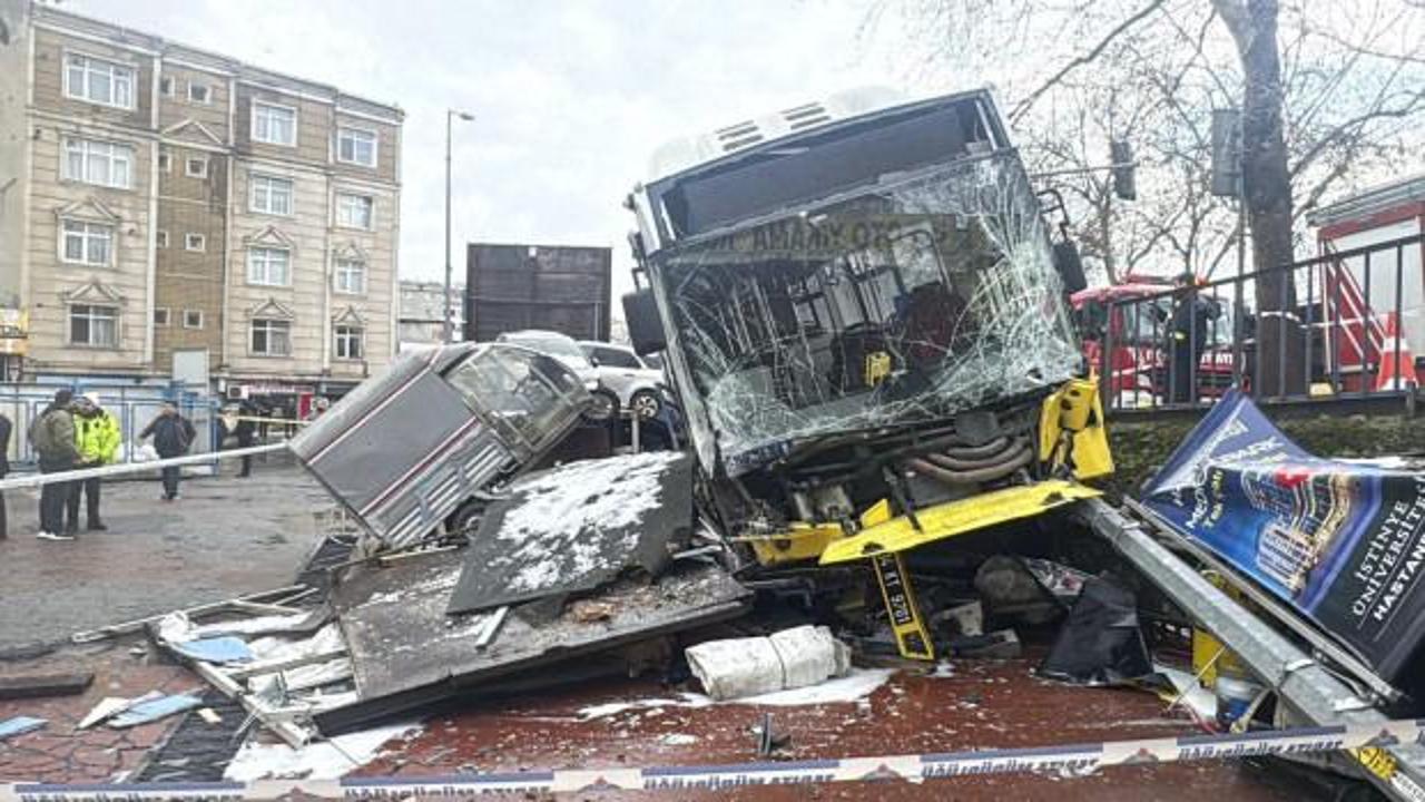 Esenler'de İETT otob&uuml;s&uuml; kaza yaptı