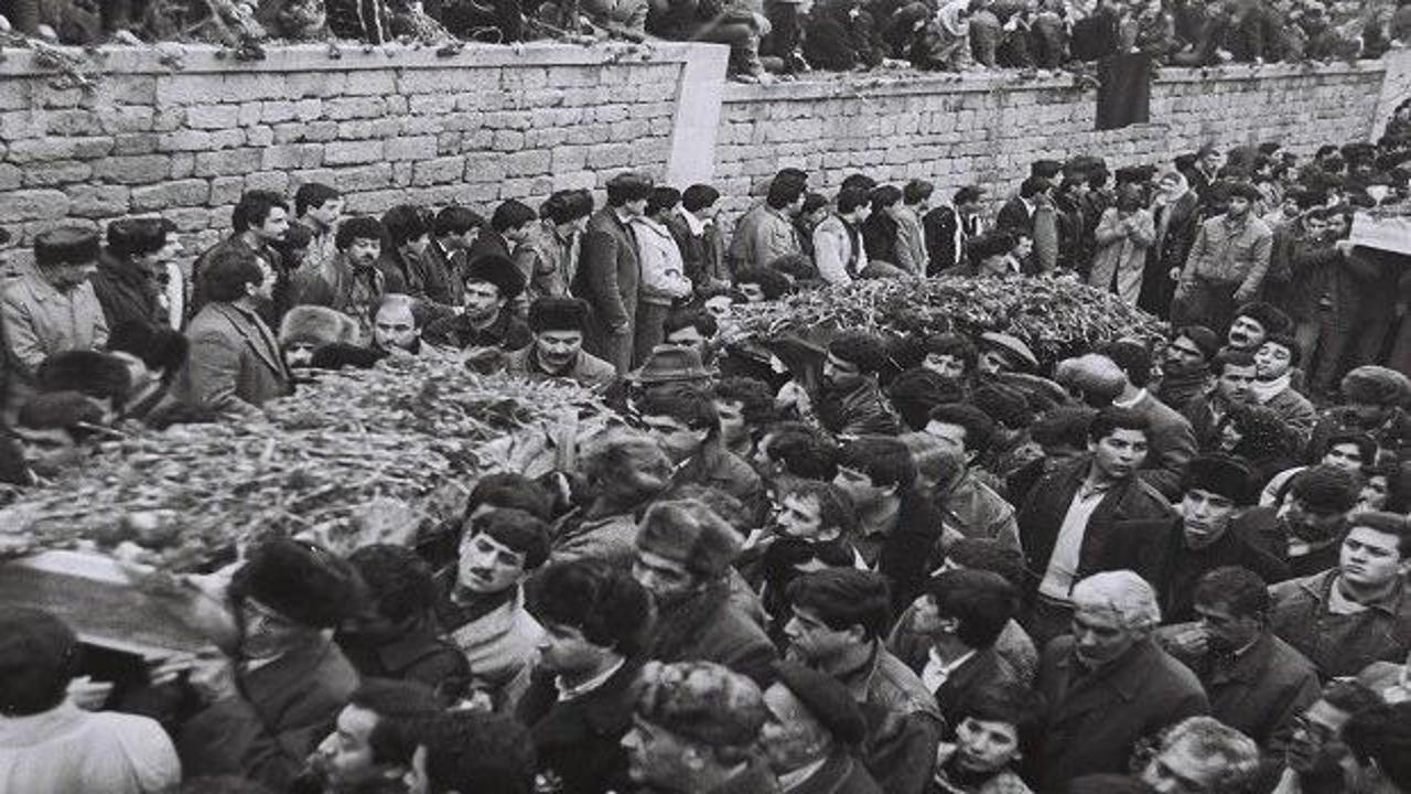 Kanlı Ocak'ın 36. yılı: Azerbaycan bağımsızlık ateşini o gece nasıl yaktı?